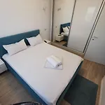Mamaia Central Apartments *