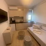 Mamaia Central Apartments Apartment