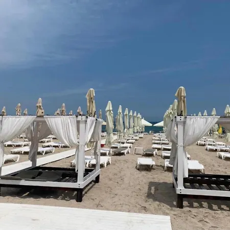 アパート Mamaia Central Apartments *