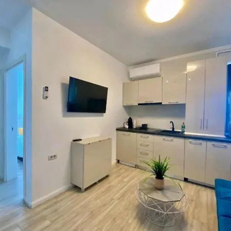 Mamaia Central Apartments アパート *