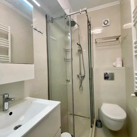 Mamaia Central Apartments * ママイア